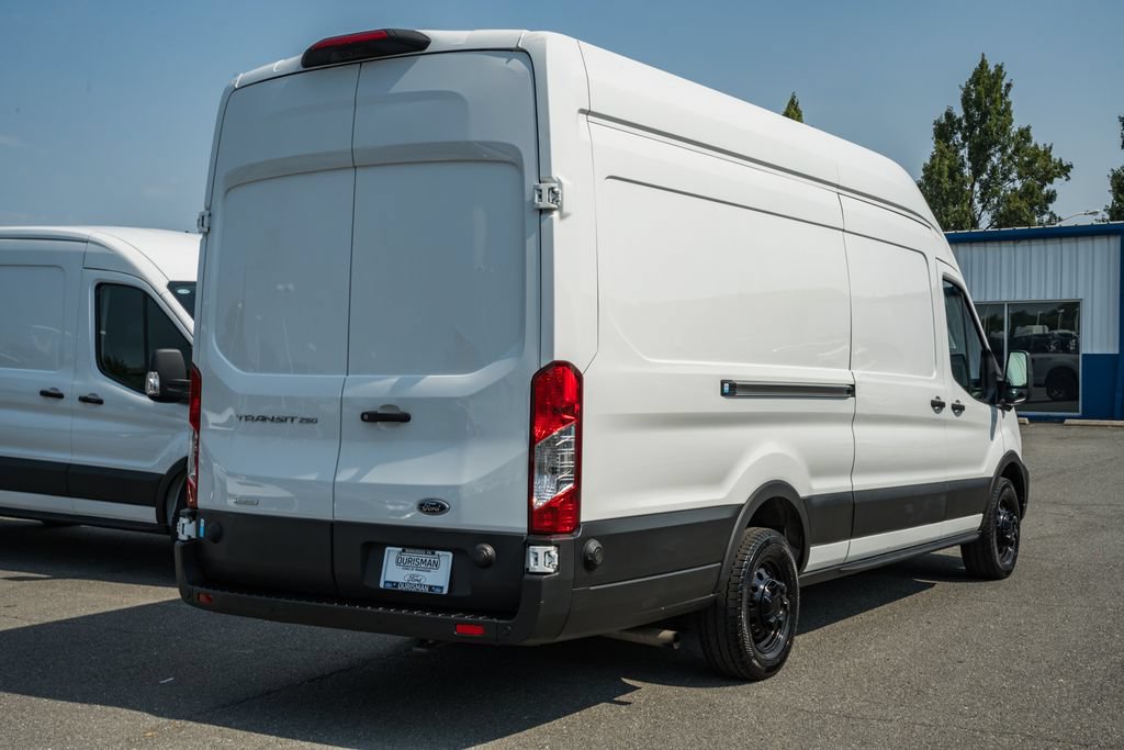 Used 2022 Ford Transit 250 148 High Roof Extended RWD image 5