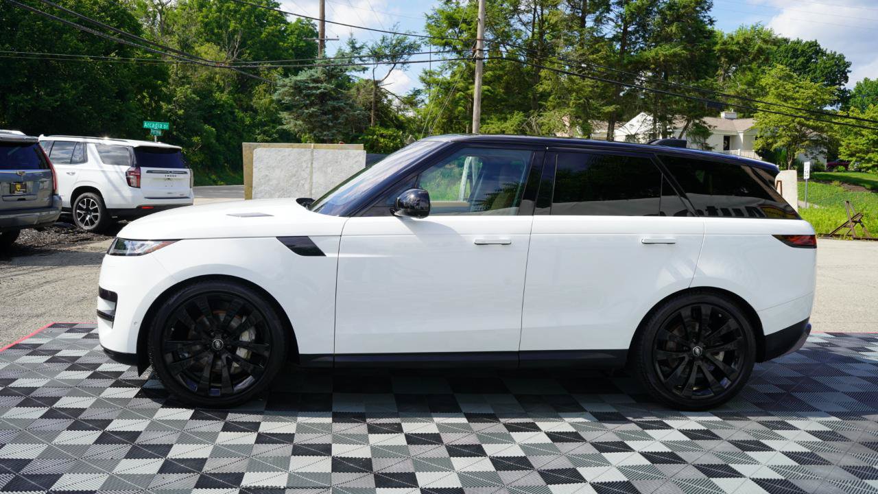 Used 2023 Land Rover Range Rover Sport SE AWD/4WD image 23