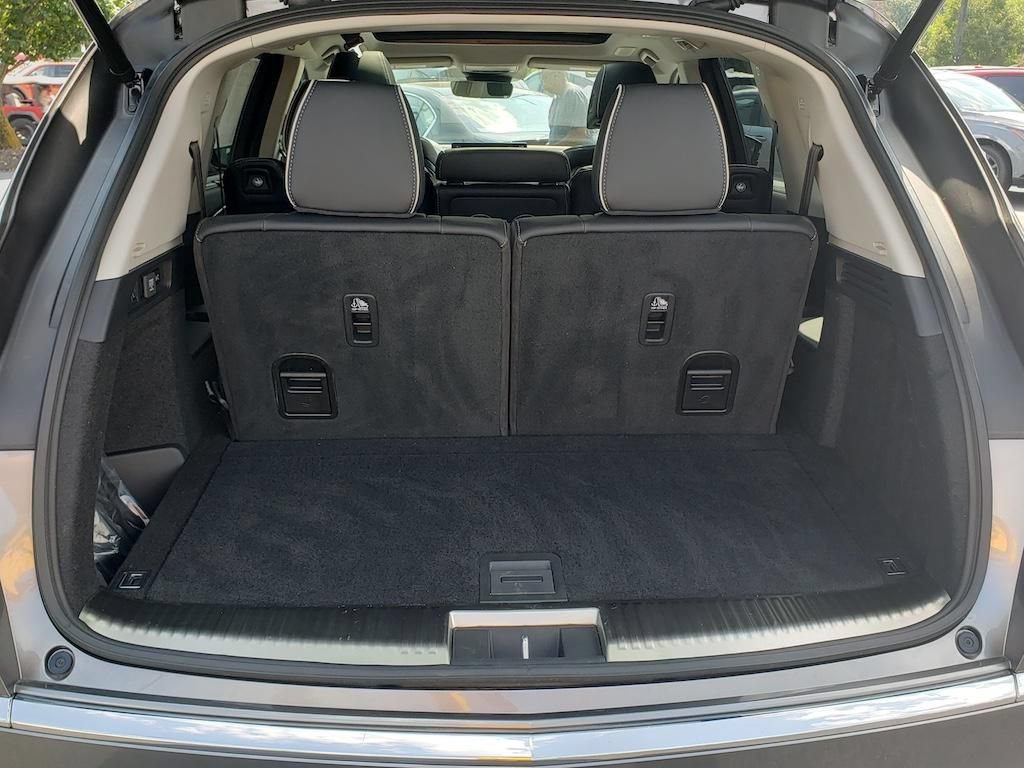 Certified 2026 Acura MDX w/ Advance Package AWD/4WD image 9