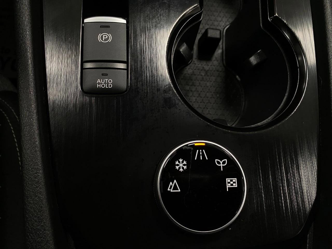 Certified 2023 Nissan Rogue SV image 25