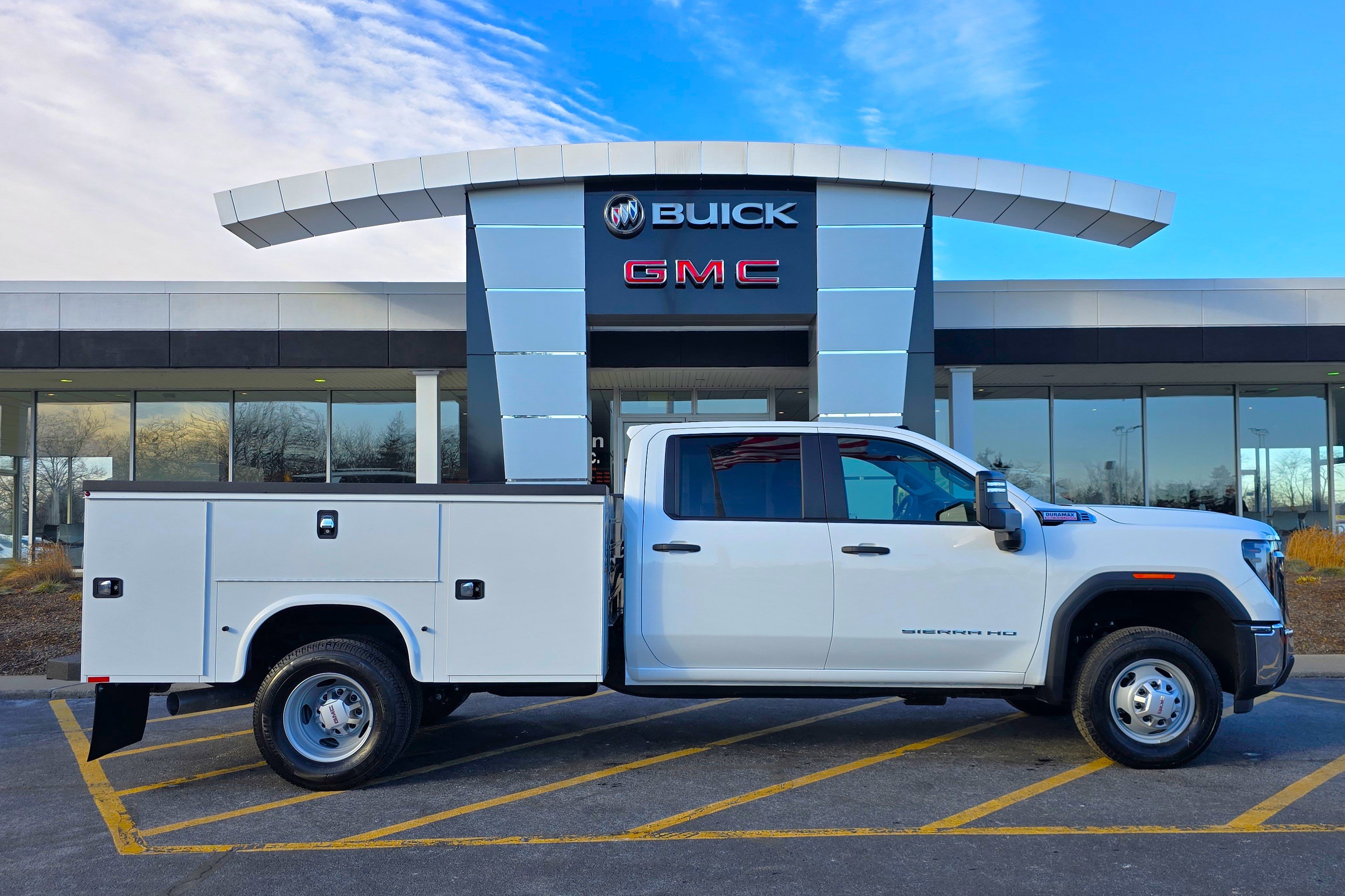 New 2025 GMC Sierra 3500 Pro w/ Convenience Package image 9