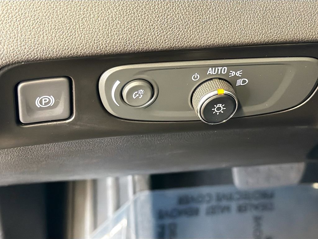 Used 2019 Buick Enclave Essence image 12