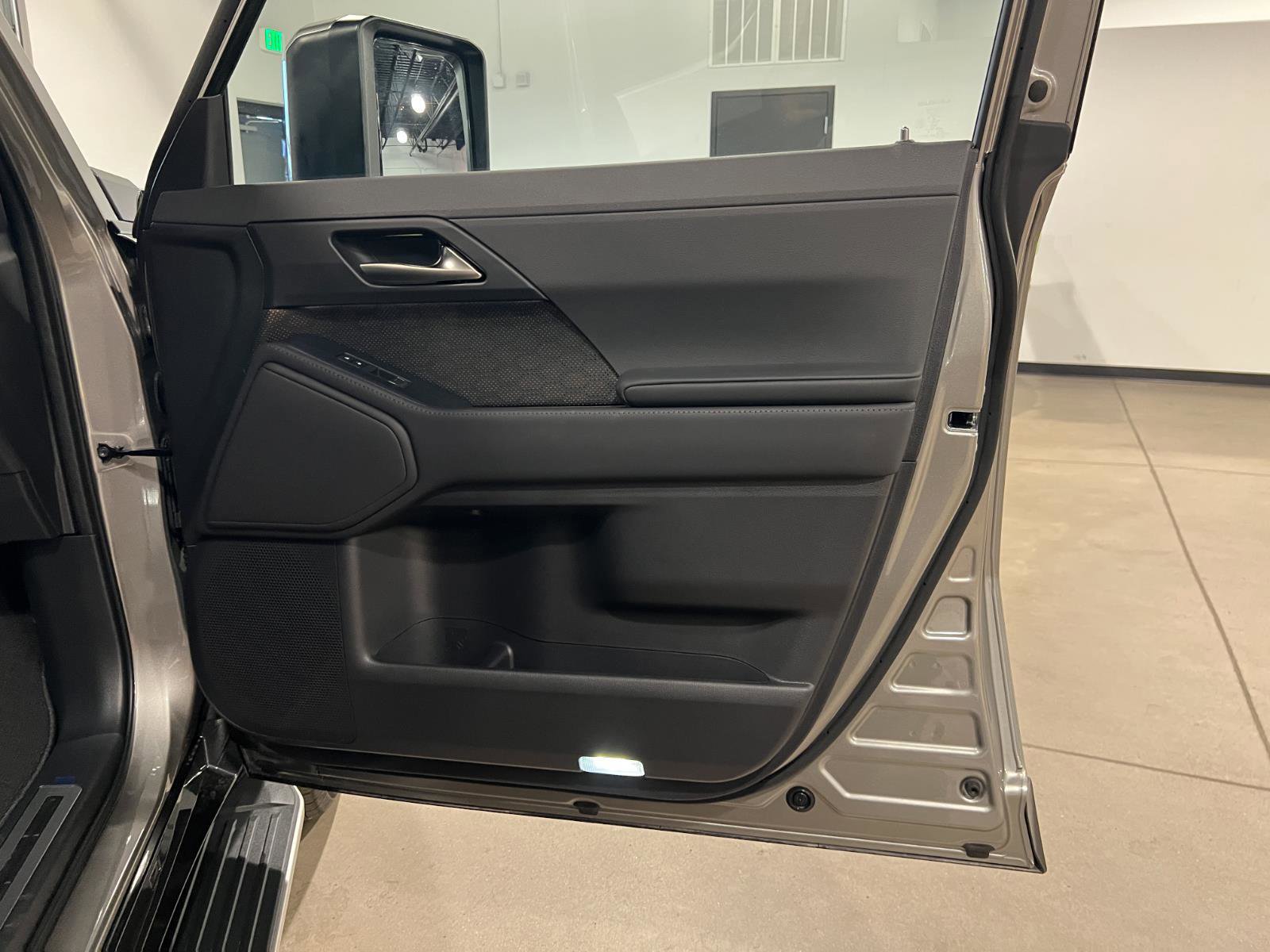 Used 2026 Lexus GX 550 w/ Accessory Package (2T) image 43