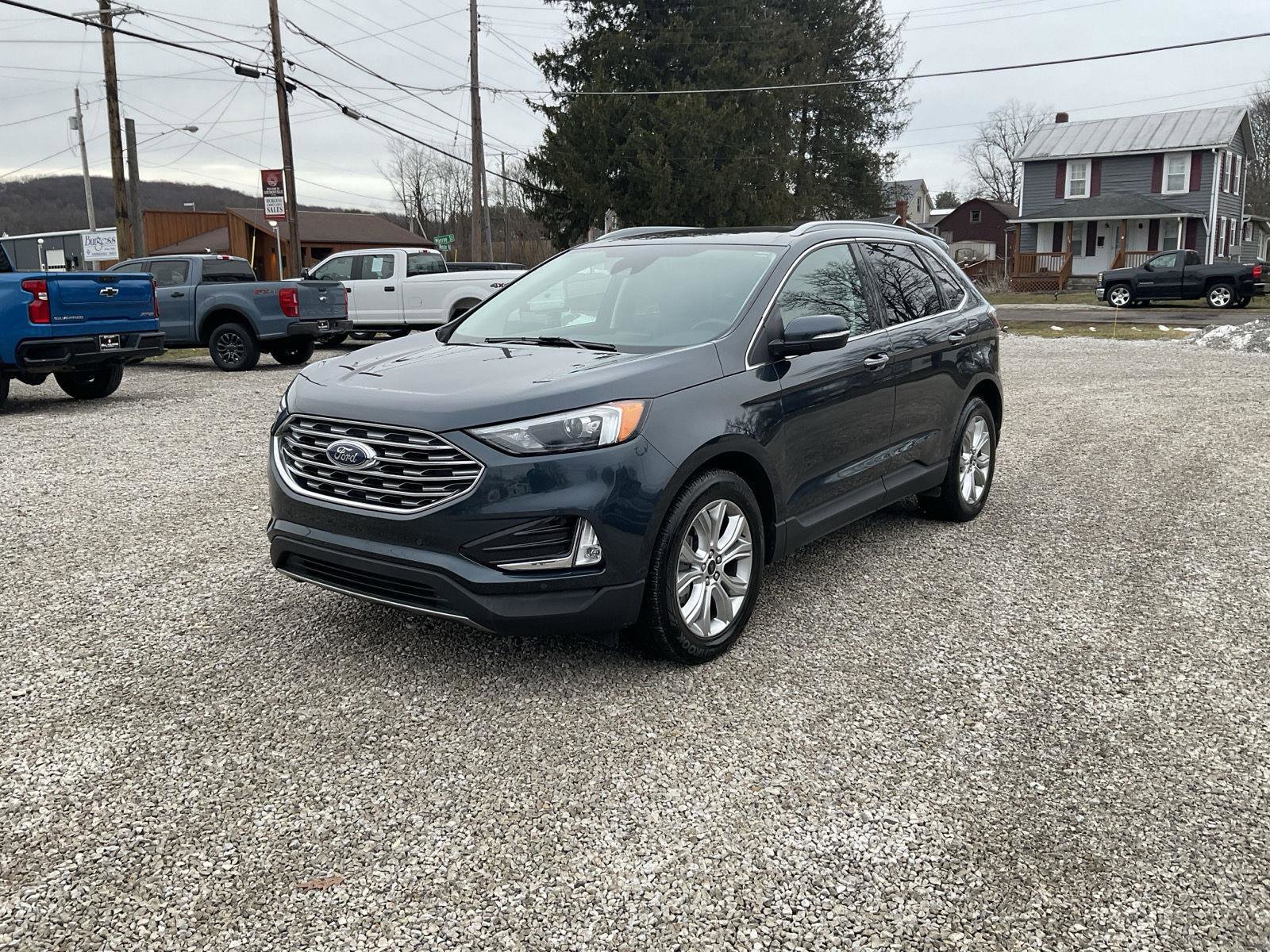 Used 2023 Ford Edge Titanium image 3