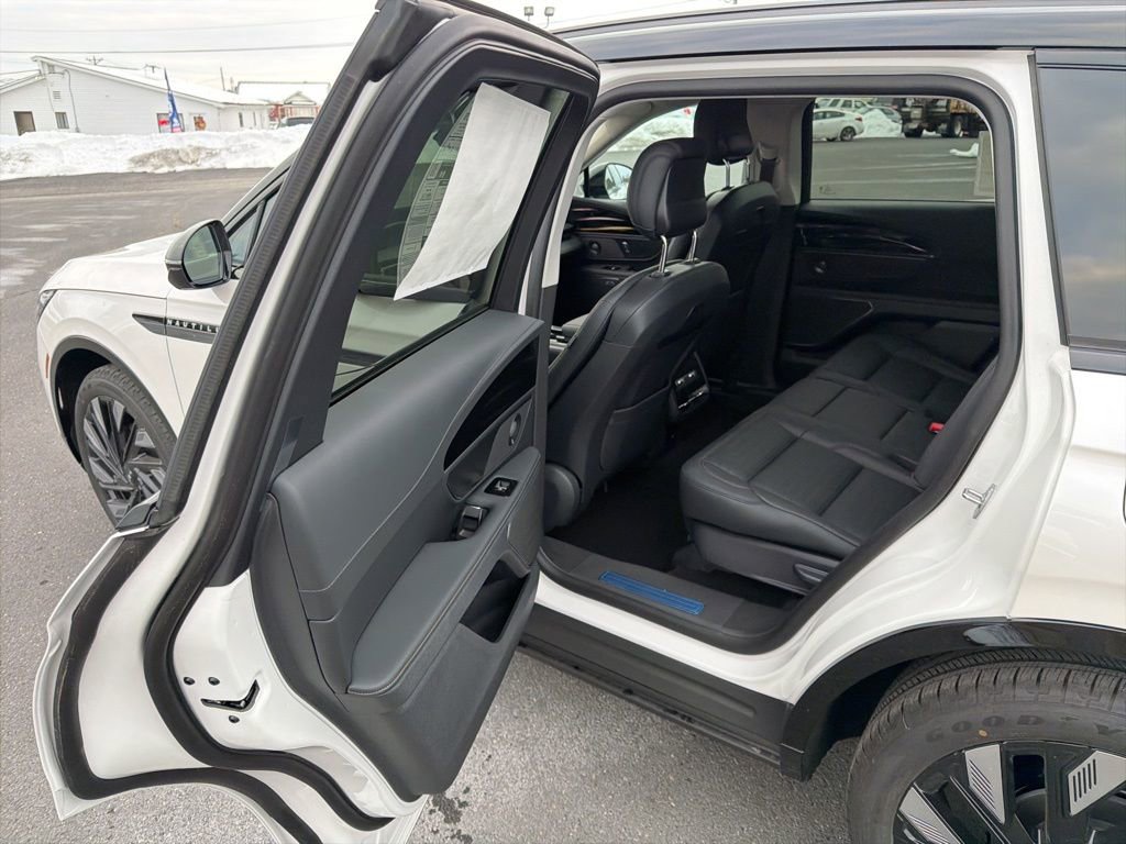New 2026 Lincoln Nautilus Reserve w/ Jet Appearance Package AWD/4WD image 15
