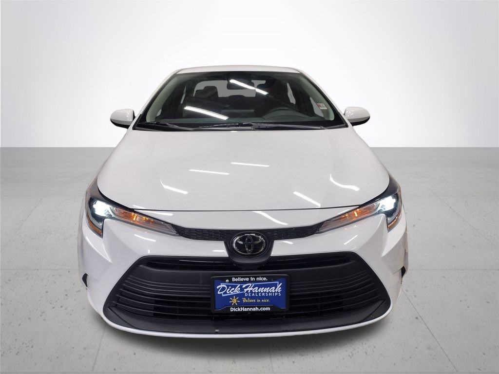 Used 2023 Toyota Corolla LE image 3