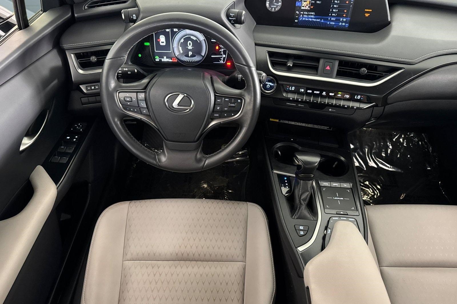Used 2021 Lexus UX 250h w/ Accessory Package (Z1) AWD/4WD image 29