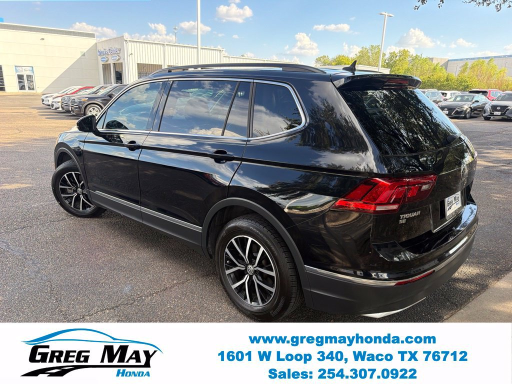 Used 2021 Volkswagen Tiguan SE w/ Panoramic Sunroof Package FWD image 6