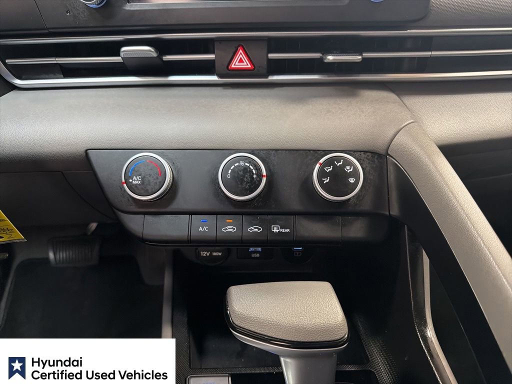 Certified 2024 Hyundai Elantra SE FWD image 23