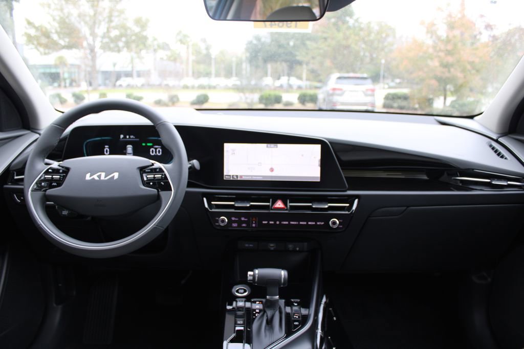 New 2026 Kia Niro EX FWD image 22