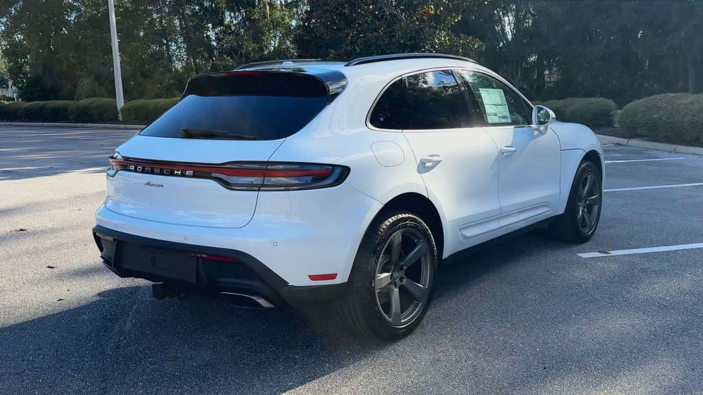 New 2026 Porsche Macan image 8