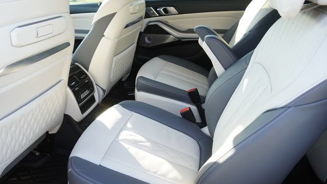 Used 2024 BMW X7 xDrive40i w/ Executive Package AWD/4WD image 14