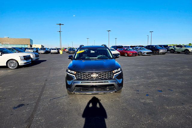 Used 2022 Kia Sorento S w/ Panoramic Sunroof Package AWD/4WD image 2