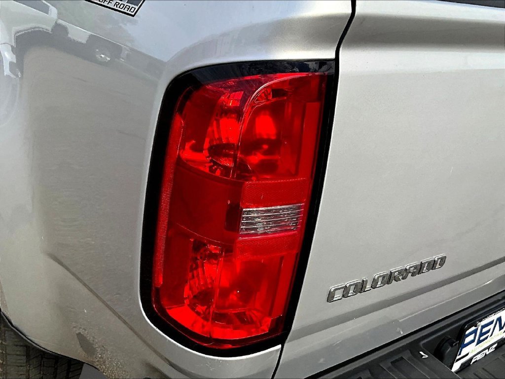 Used 2015 Chevrolet Colorado Z71 AWD/4WD image 25
