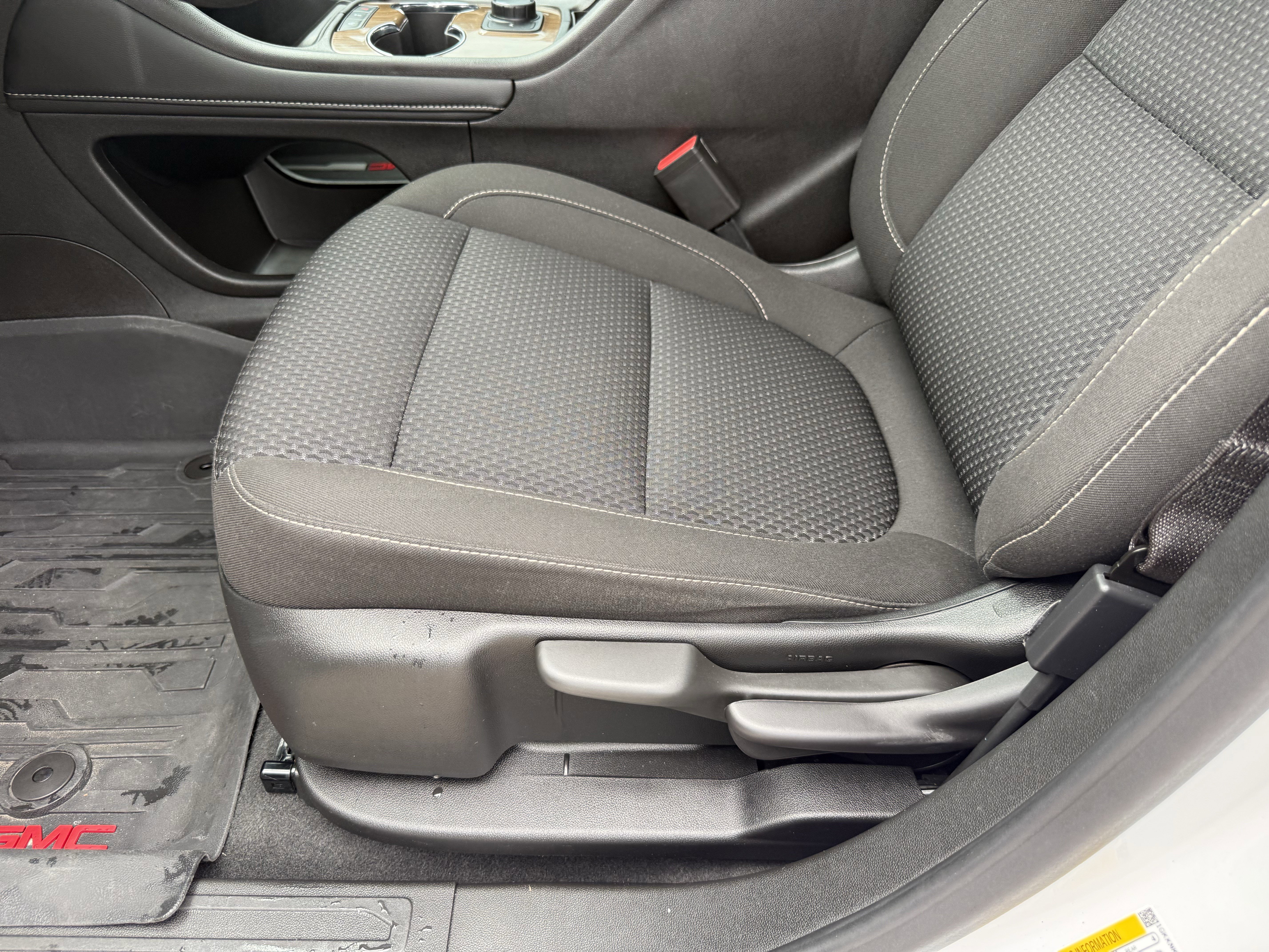 Used 2023 GMC Acadia SLE w/ Elevation Edition FWD image 28