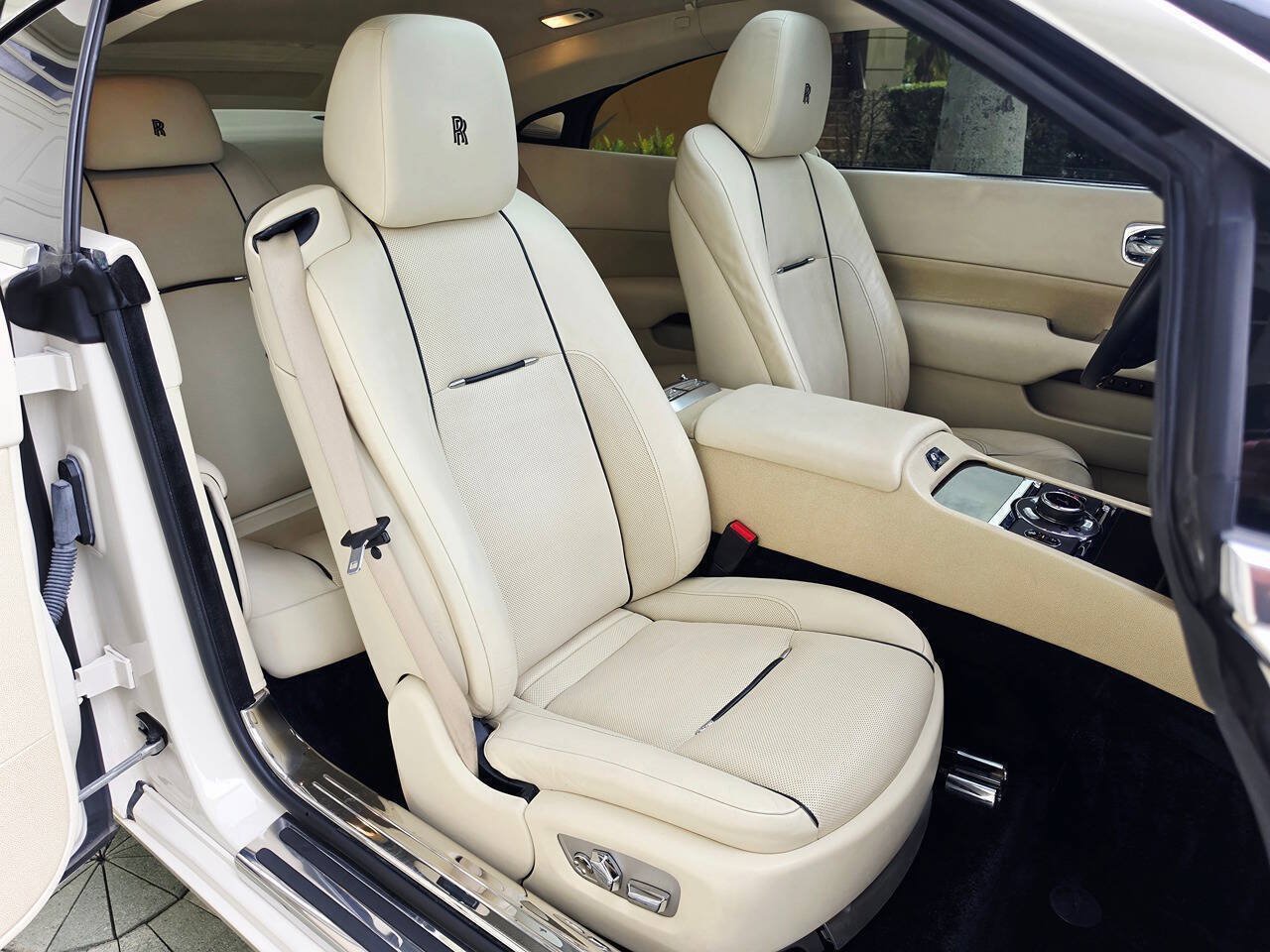 Used 2014 Rolls-Royce Wraith RWD image 63