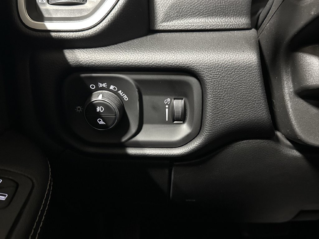 New 2026 RAM 3500 Big Horn AWD/4WD image 19