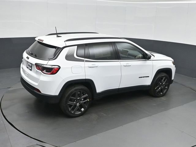 New 2026 Jeep Compass Latitude image 31