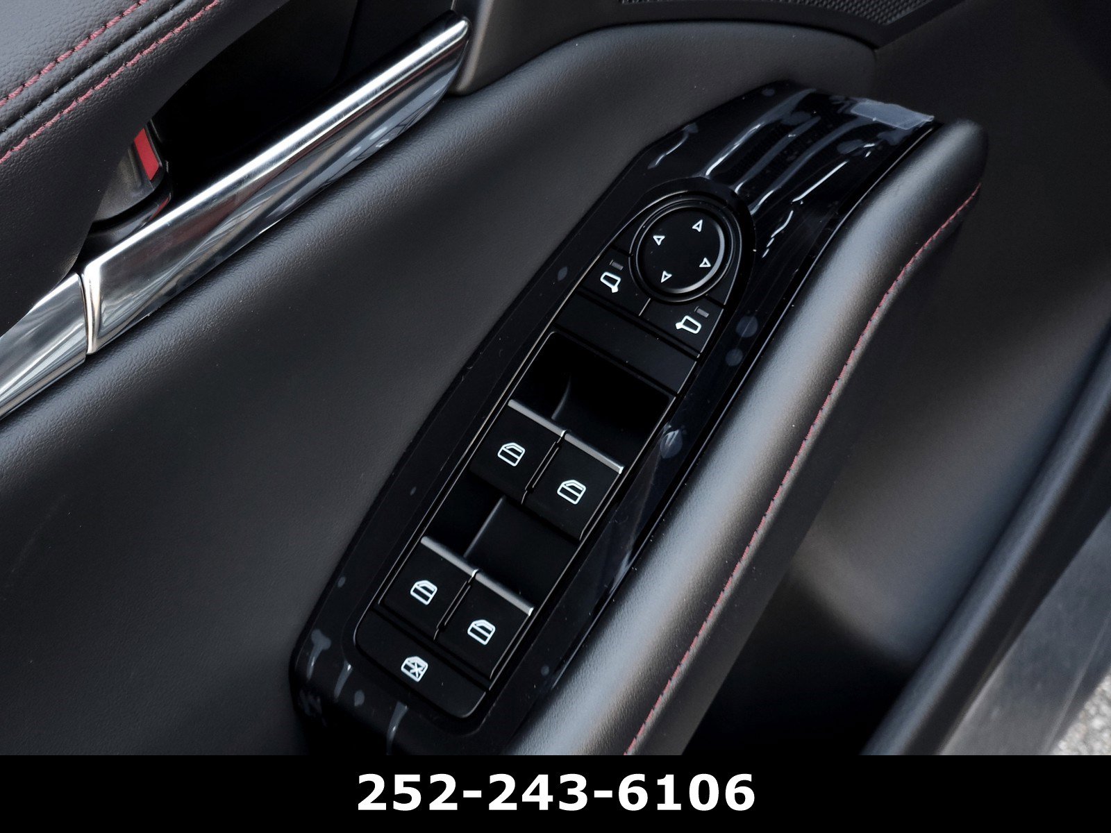 Used 2025 MAZDA MAZDA3 Carbon image 25