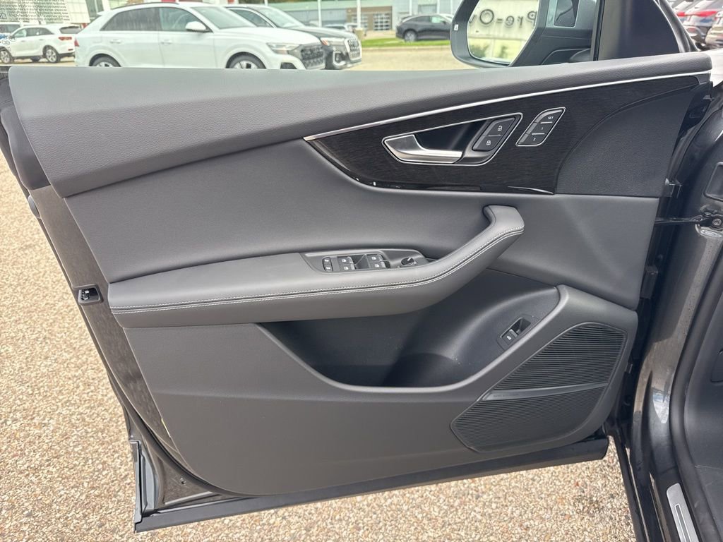 New 2026 Audi Q8 Premium Plus image 9