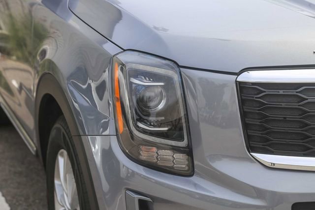 Used 2022 Kia Telluride LX image 3