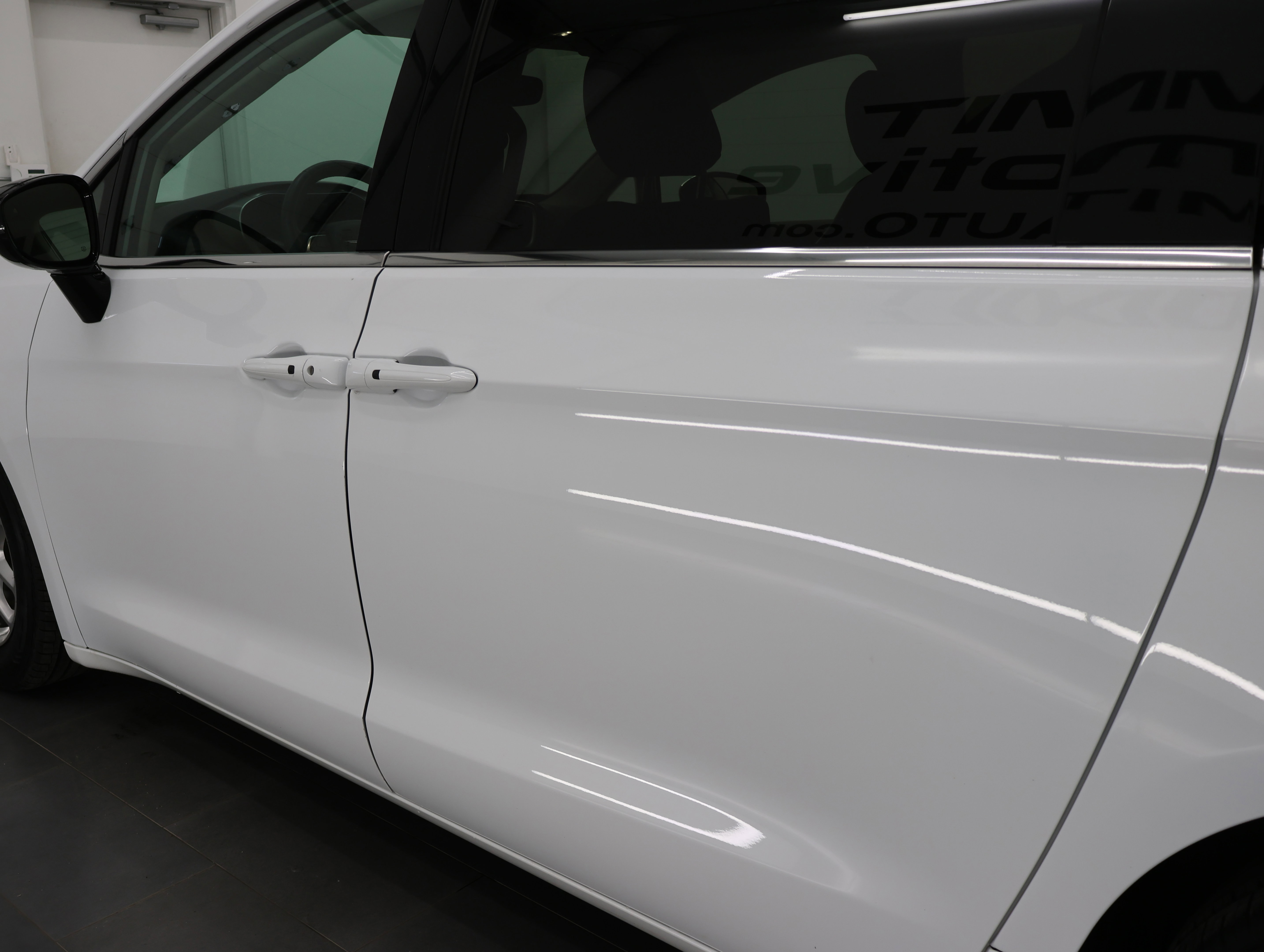 Used 2024 Chrysler Pacifica Touring-L FWD image 33