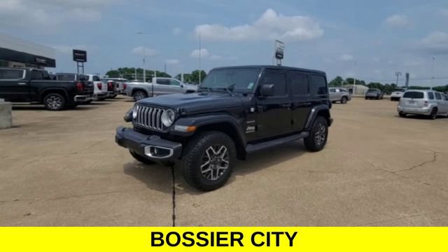 Used 2024 Jeep Wrangler Unlimited Sahara w/ Safety Group AWD/4WD image 4