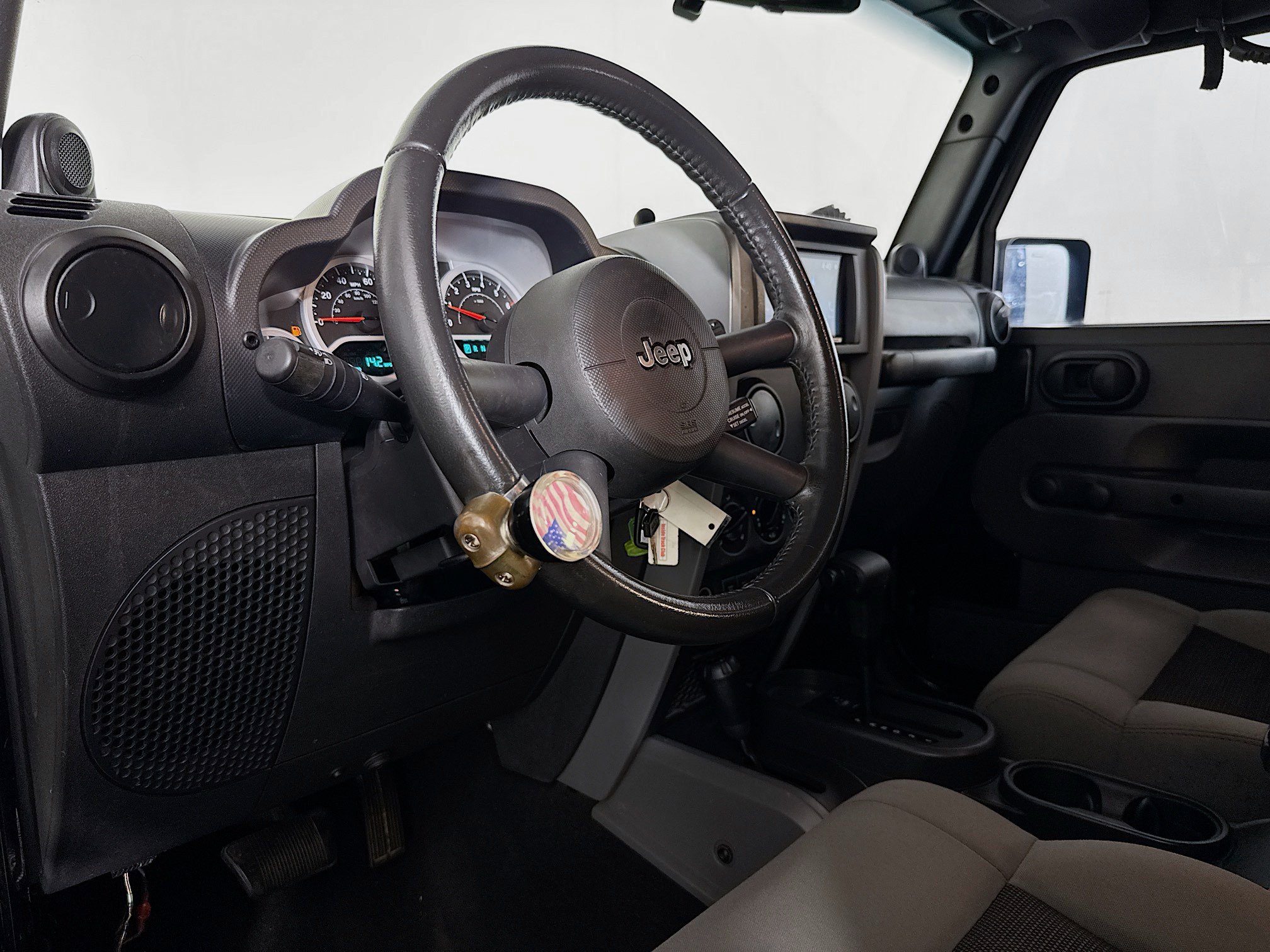 Used 2010 Jeep Wrangler Rubicon w/ Trailer Tow Group AWD/4WD image 18