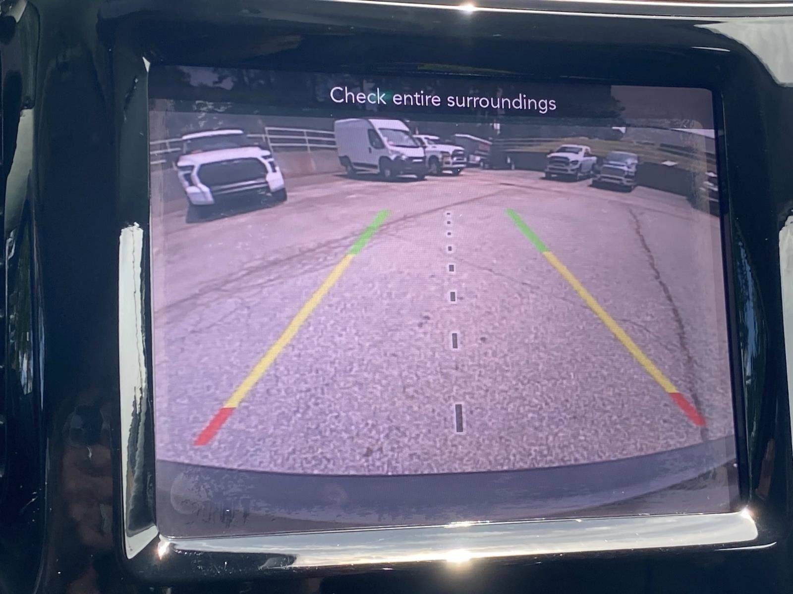 Used 2020 Jeep Cherokee Limited FWD image 32