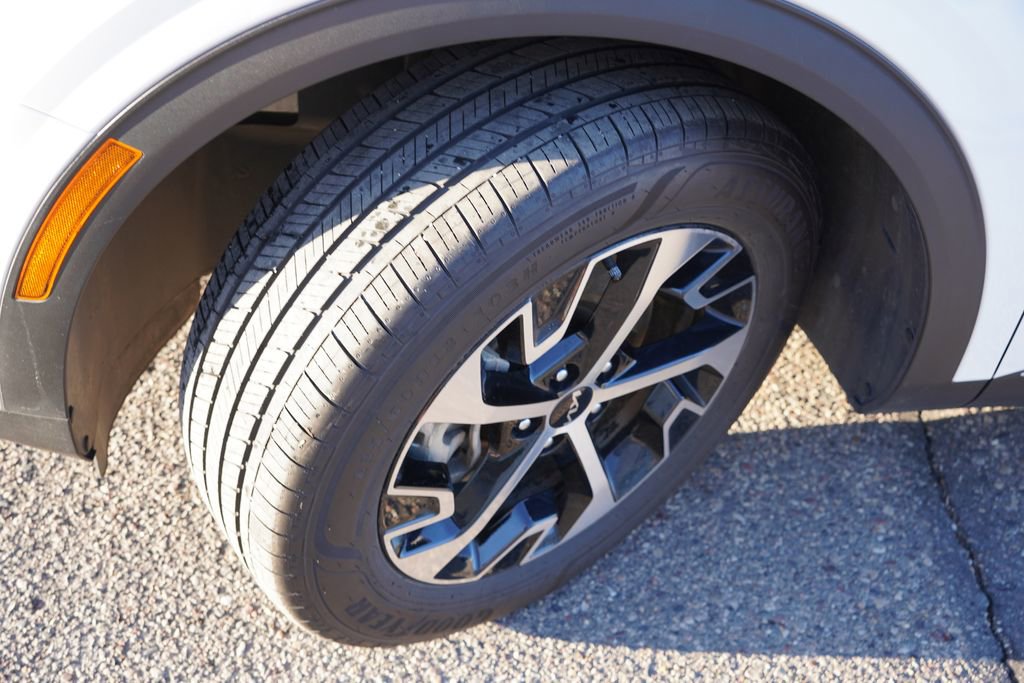 Certified 2025 Kia Sportage EX AWD/4WD image 13
