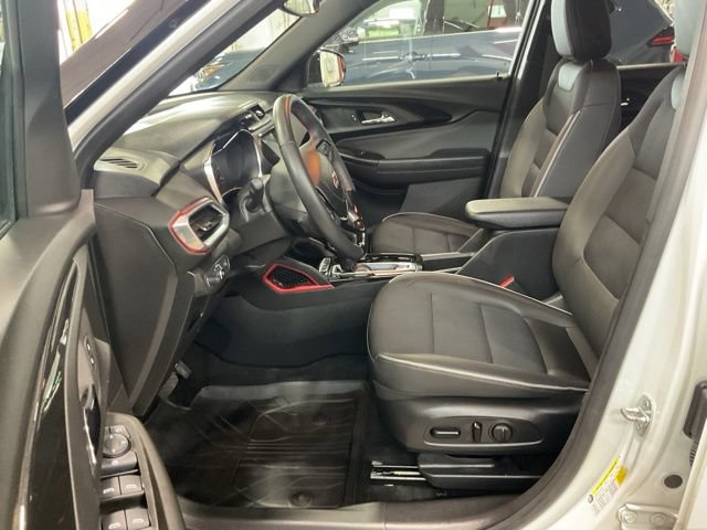 Used 2023 Chevrolet TrailBlazer RS w/ Convenience Package AWD/4WD image 19
