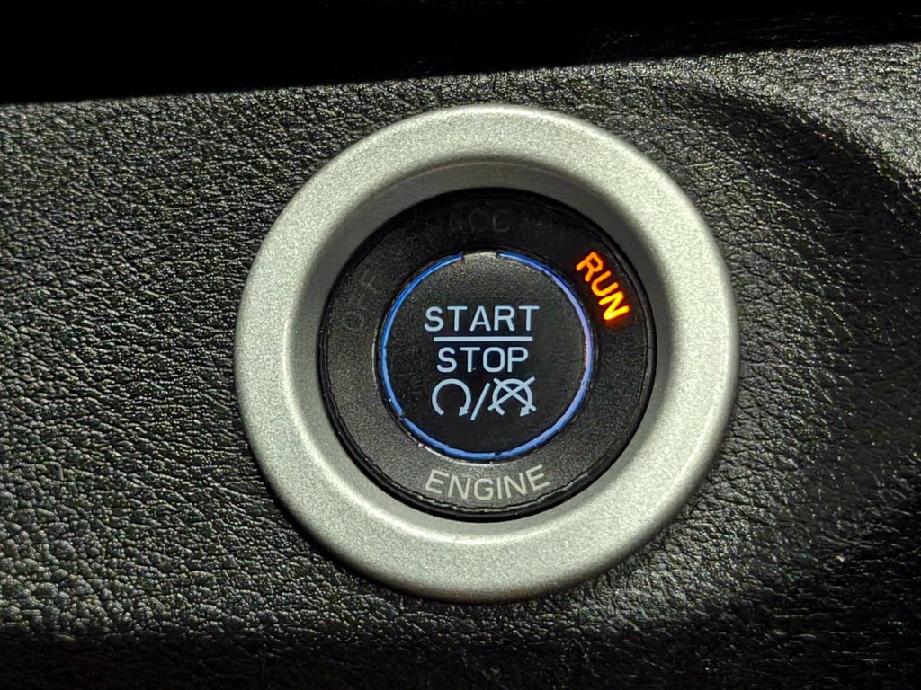 Used 2014 RAM 1500 Limited AWD/4WD image 13