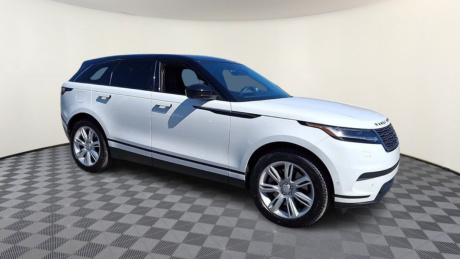 Certified 2026 Land Rover Range Rover Velar S AWD/4WD image 9
