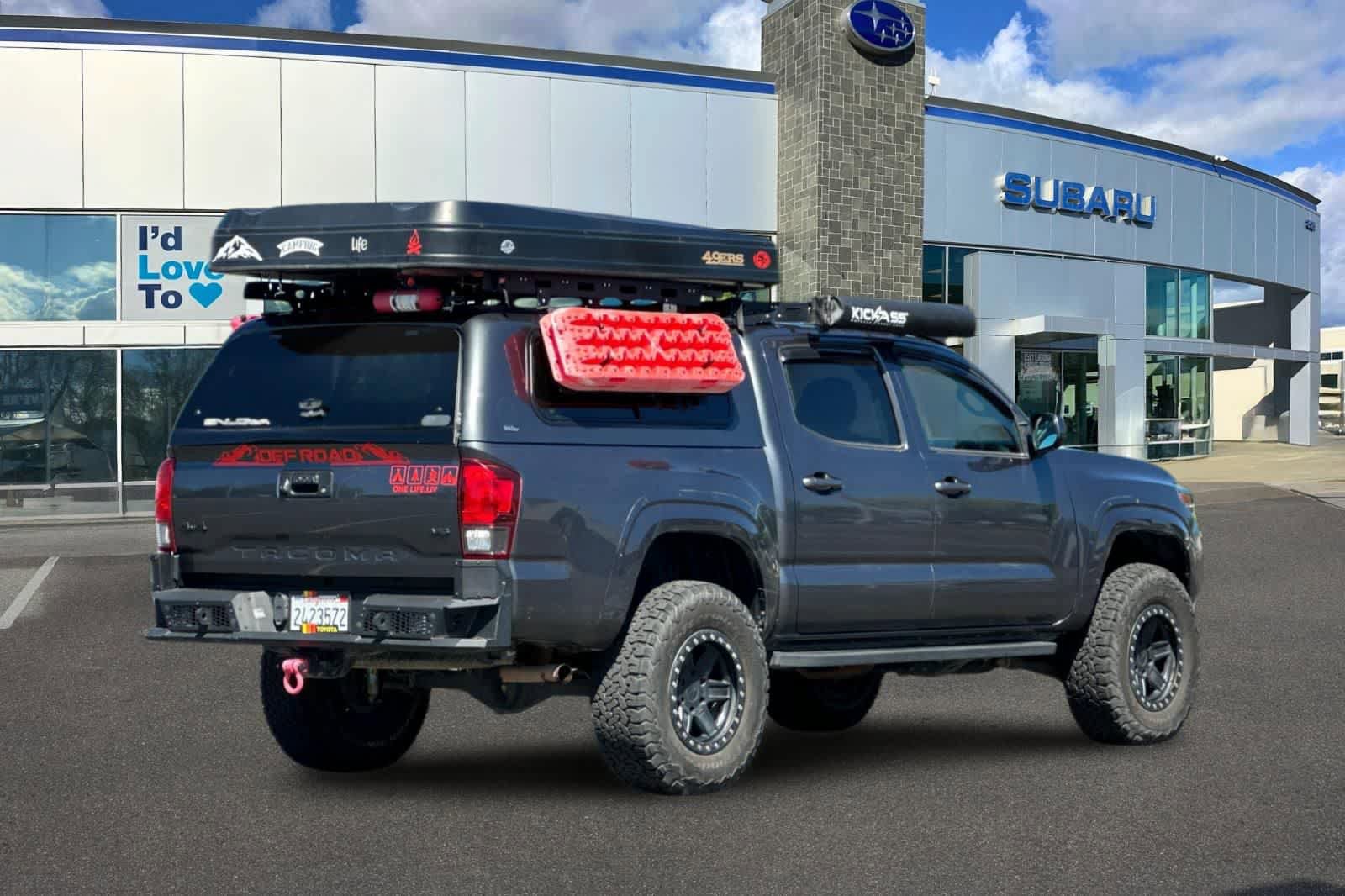 Used 2020 Toyota Tacoma SR AWD/4WD image 2