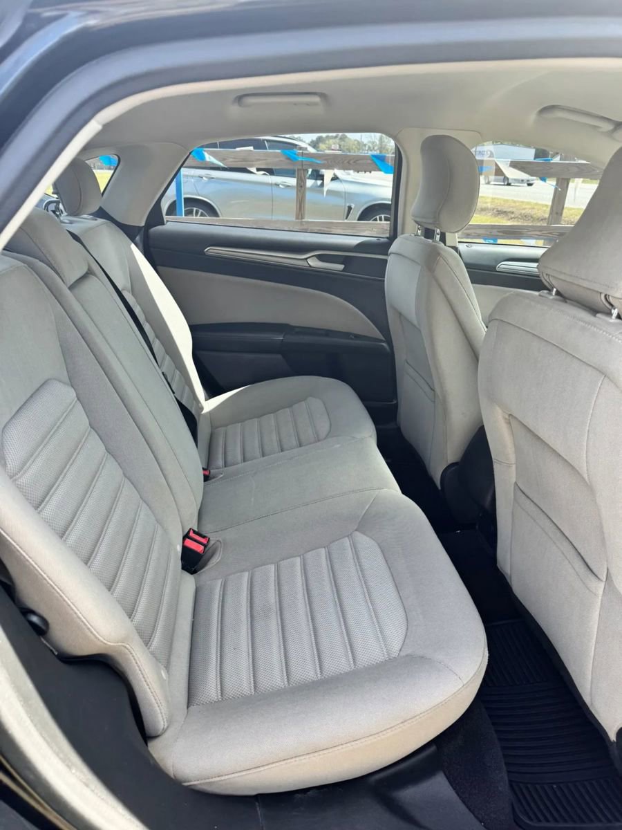 Used 2017 Ford Fusion S FWD image 15