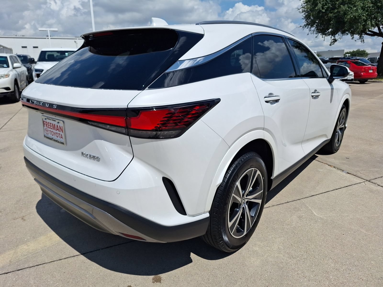 Used 2025 Lexus RX 350 Premium w/ Convenience Package FWD image 6