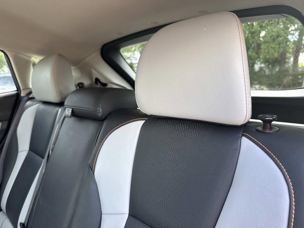 Used 2019 Subaru Crosstrek 2.0i Limited w/ Moonroof Package w/Navigation image 15