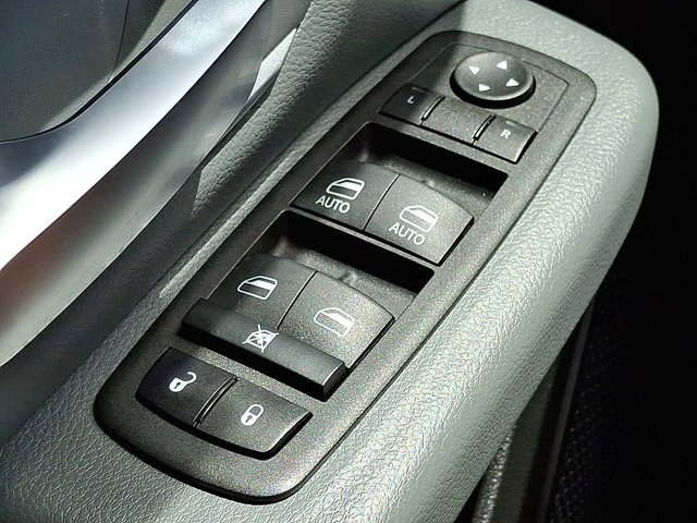 Certified 2022 RAM 1500 Big Horn image 29