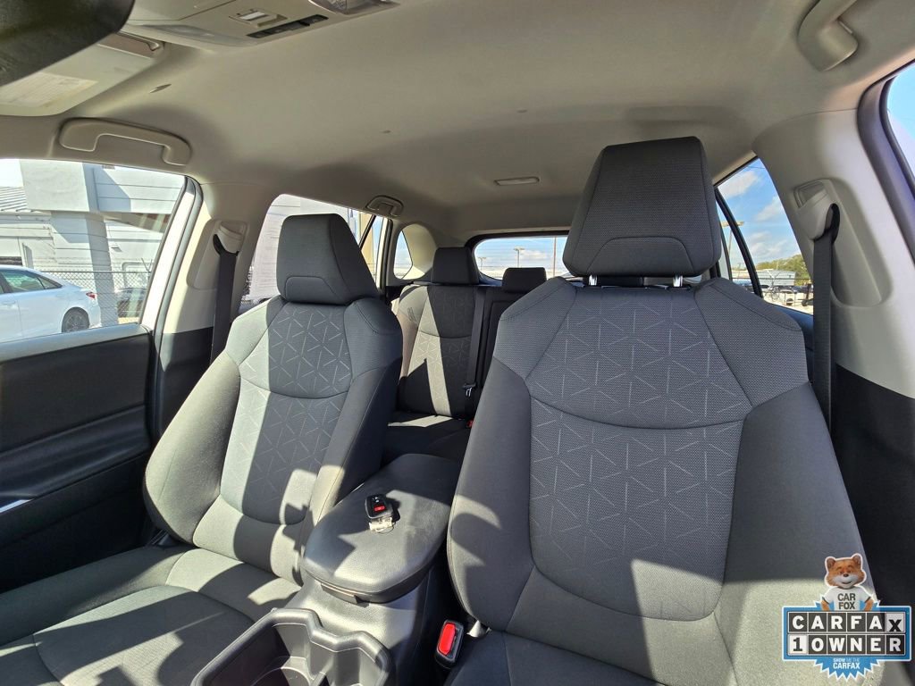 Used 2025 Toyota RAV4 XLE image 24