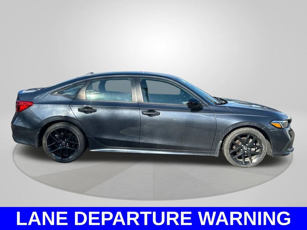 Used 2023 Honda Civic Sport image 4