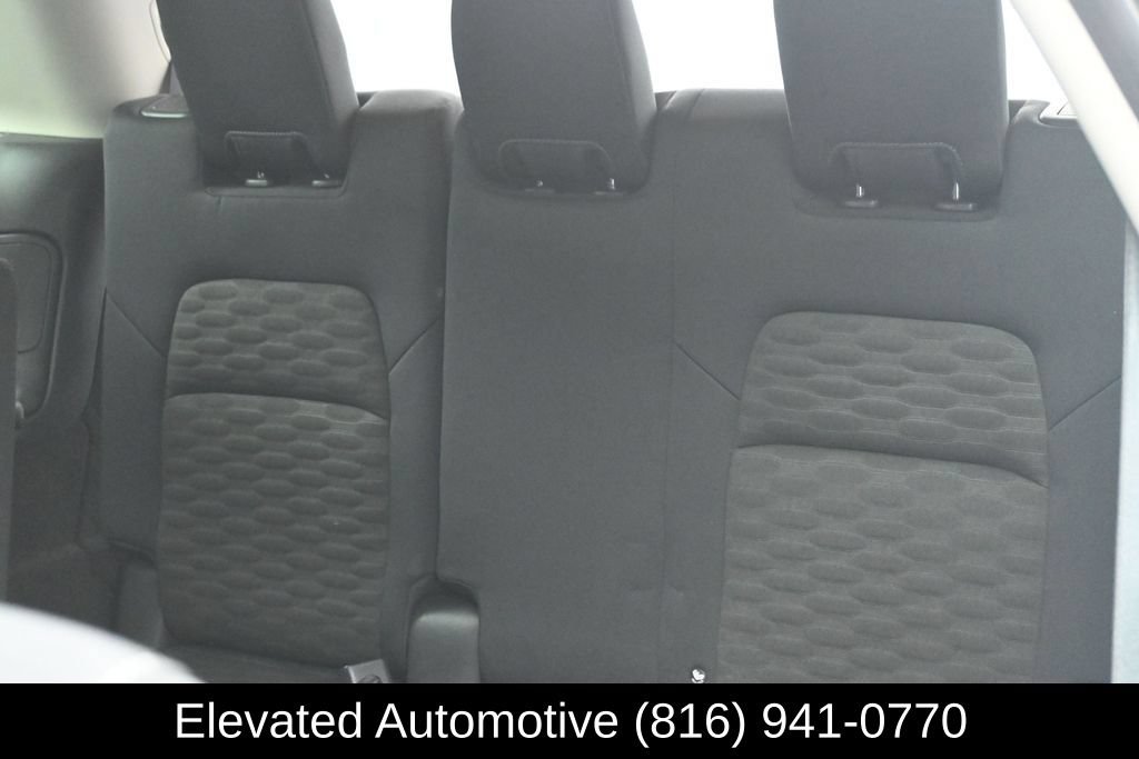 Used 2024 Nissan Pathfinder S AWD/4WD image 19