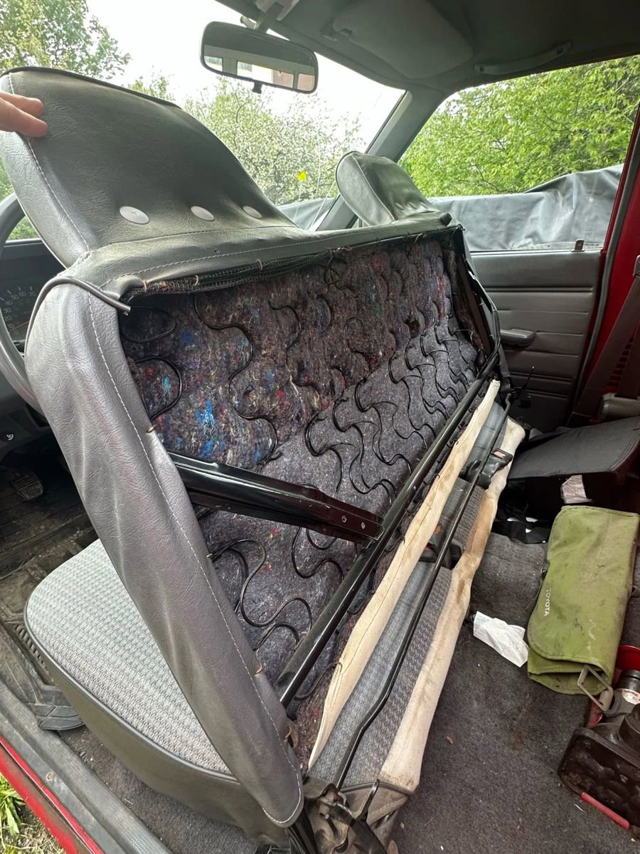 Used 1988 Toyota Pickup 4x4 Regular Cab image 32