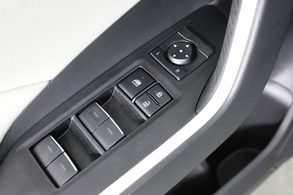Used 2024 Toyota RAV4 XLE Premium image 21