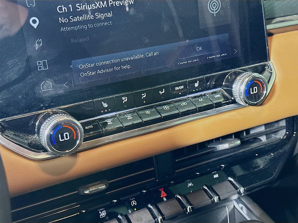 Used 2025 GMC Canyon AT4 image 26