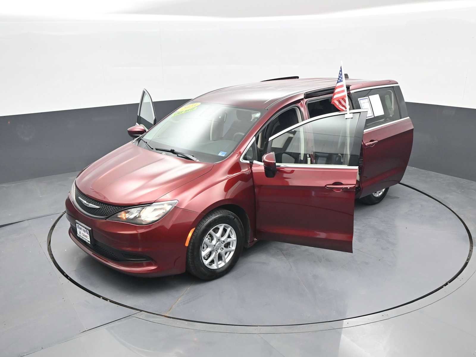 Used 2023 Chrysler Voyager LX FWD image 45