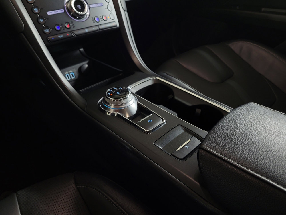 Used 2019 Ford Fusion Titanium image 26