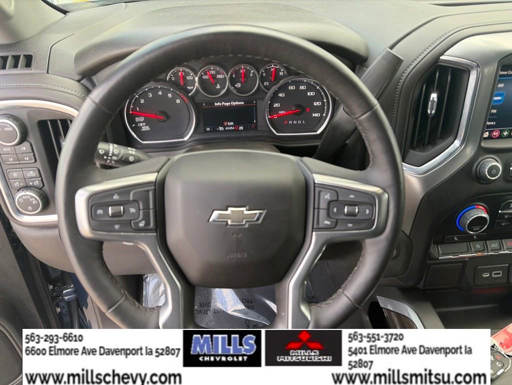 Used 2022 Chevrolet Silverado 1500 RST AWD/4WD image 12
