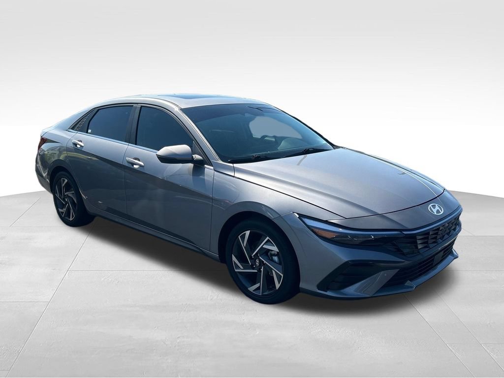 Used 2024 Hyundai Elantra Limited FWD image 7
