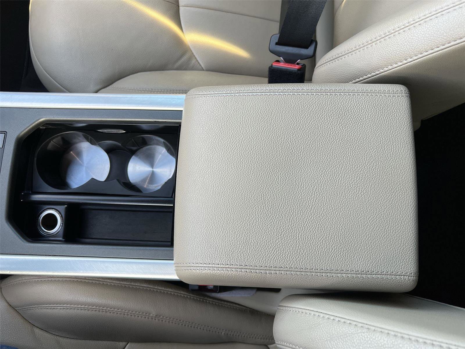 Used 2016 Land Rover Range Rover Evoque SE Premium image 20