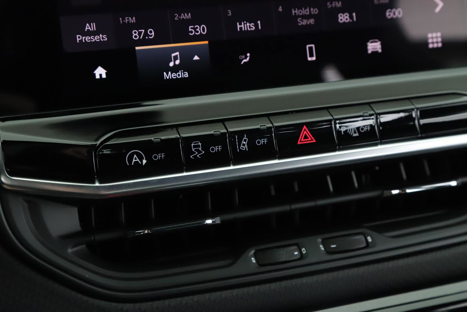 New 2026 Jeep Compass Limited image 14